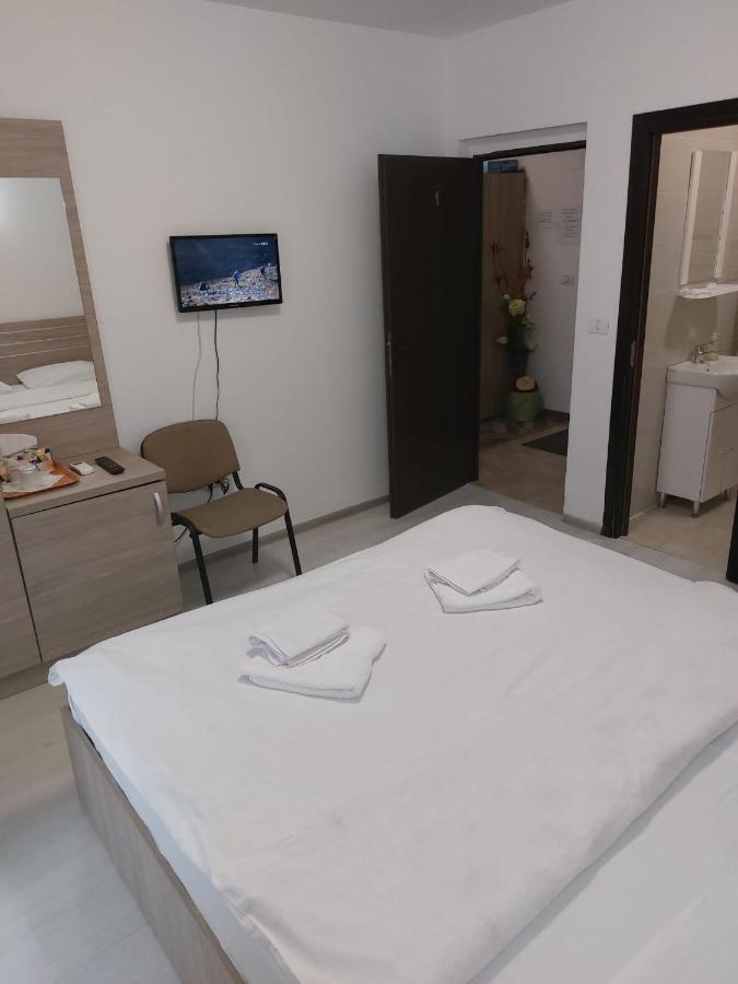 Hotel Babilon Bucarest Extérieur photo